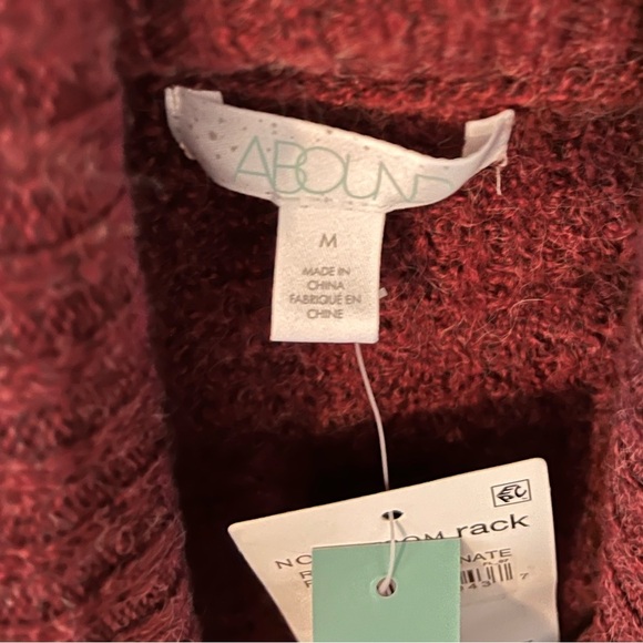 Abound Sweater - Picture 3 of 6